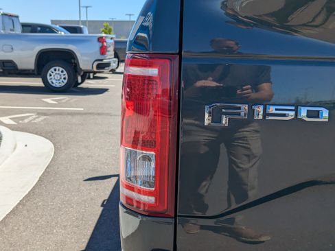 Used 2015 Ford F150 XLT w/ Equipment Group 302A Luxury AWD/4WD image 43