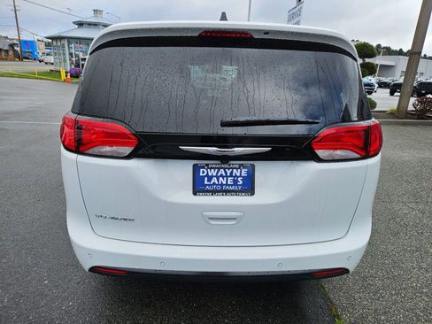 New 2026 Chrysler Voyager LX FWD image 4