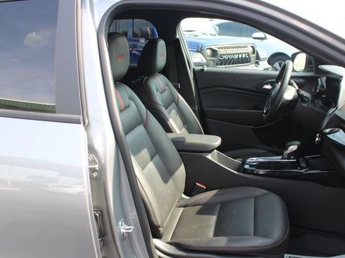 Used 2025 Chevrolet Trax RS w/ Driver Confidence Package FWD image 24