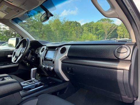 Used 2017 Toyota Tundra SR5 AWD/4WD image 19