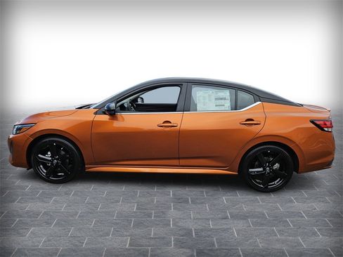 New 2025 Nissan Sentra SR w/ SR Premium Package image 3
