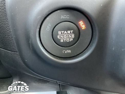 Used 2023 Jeep Wrangler Unlimited Sahara AWD/4WD image 18