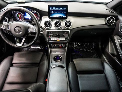 Used 2019 Mercedes-Benz GLA 250 image 13