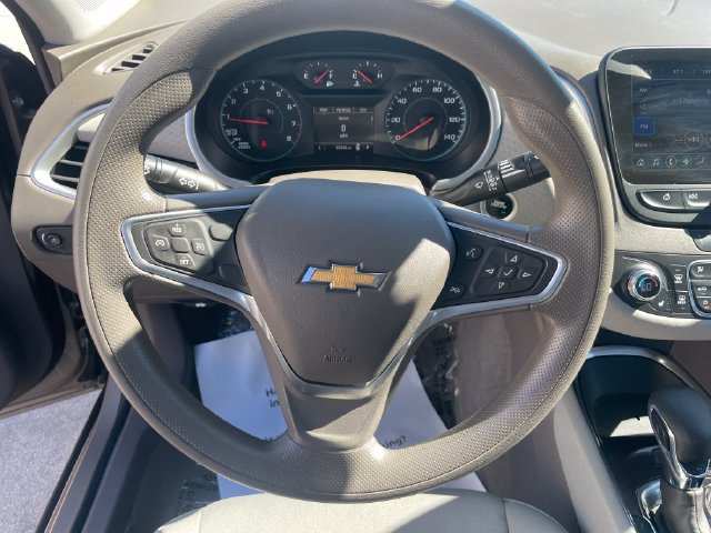 Used 2022 Chevrolet Malibu LT FWD image 25