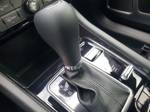 New 2026 Jeep Compass Latitude image 18