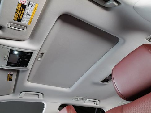 Used 2018 Lexus LX 570 4WD image 28