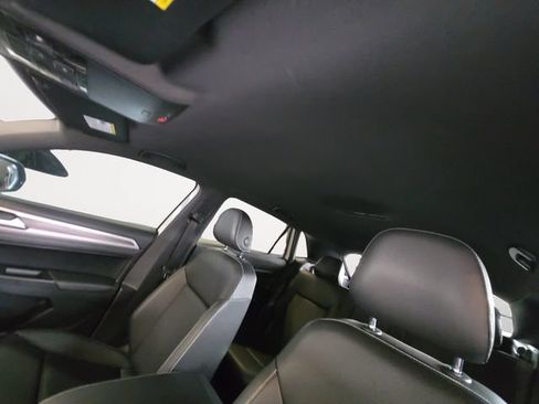 Used 2020 Volkswagen Atlas Cross Sport SE AWD/4WD image 12