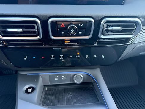 New 2026 Nissan Sentra SV w/ SV Convenience Package FWD image 22