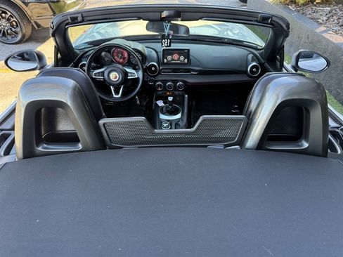 Used 2017 FIAT 124 Spider Abarth image 21