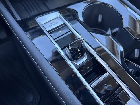 New 2026 Volkswagen Atlas SE image 16