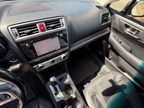 Used 2016 Subaru Outback 2.5i Limited AWD/4WD image 17