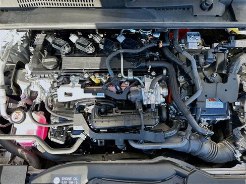 Used 2024 Toyota Prius LE image 31