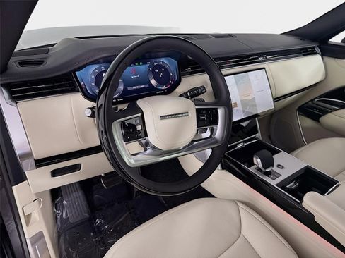 New 2026 Land Rover Range Rover Long Wheelbase SE AWD/4WD image 9
