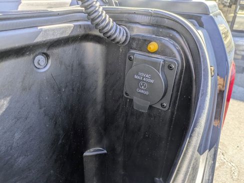 Used 2025 RAM 1500 Limited w/ Body Color Bumper Group image 33