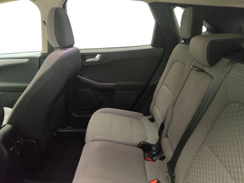 Used 2020 Ford Escape SE image 18