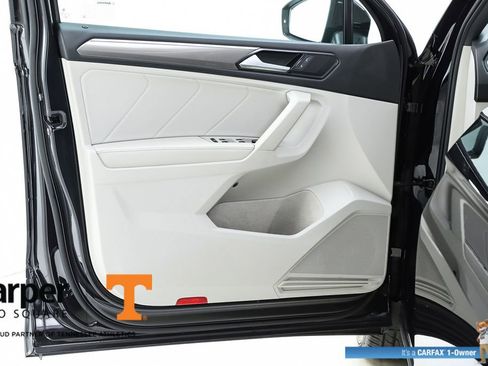 Used 2022 Volkswagen Tiguan SE R-Line image 18