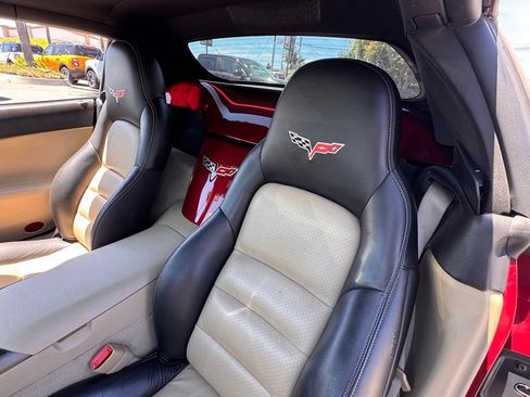 Used 2007 Chevrolet Corvette Convertible w/ Preferred Equipment Group RWD image 19
