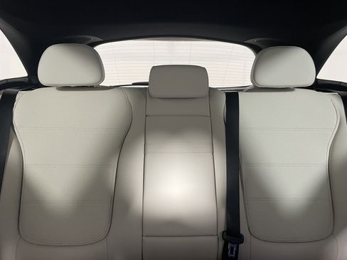 New 2026 Mercedes-Benz GLC 300 image 14