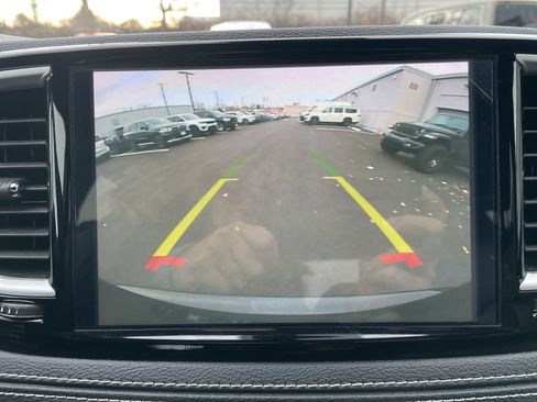 Used 2023 Chrysler Pacifica Touring-L w/ S Appearance Package image 46