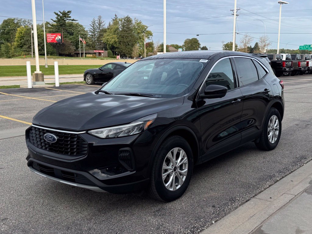 Used 2023 Ford Escape Active w/ Tech Pack #2 AWD/4WD image 34
