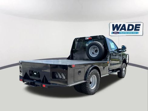 New 2023 Ford F350 4x4 Regular Cab DRW Super Duty image 5