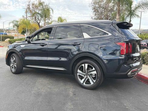 Used 2024 Kia Sorento EX AWD/4WD image 14