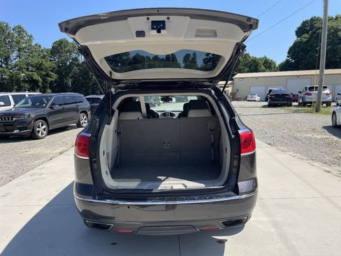 Used 2015 Buick Enclave Leather w/ Trailering Package FWD image 9
