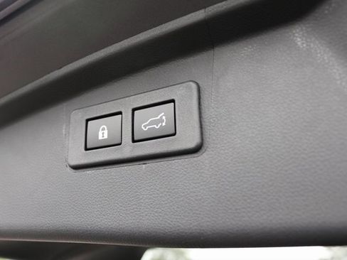 Certified 2025 Subaru Outback Premium w/ Popular Package #1A image 16