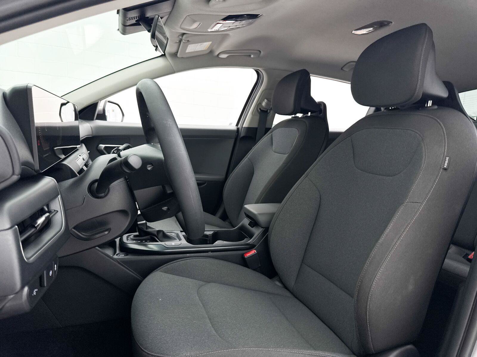 Used 2025 Kia K4 FWD image 19