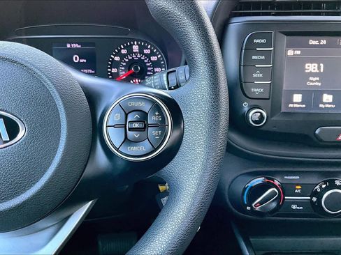 Used 2020 Kia Soul LX image 24