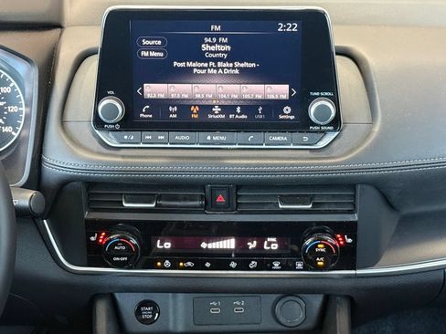 Used 2025 Nissan Rogue SV w/ SV Premium Package AWD/4WD image 20