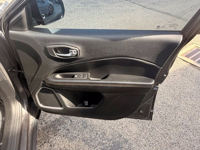 Used 2020 Jeep Compass Latitude w/ Popular Equipment Group FWD image 15