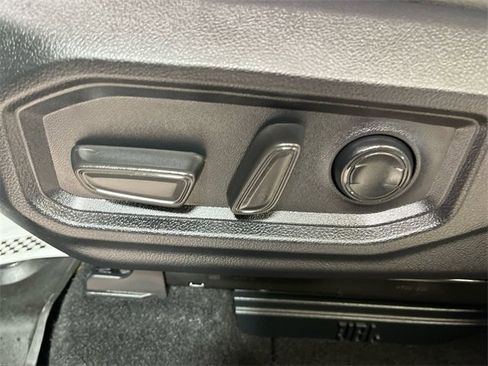 Used 2024 Toyota Tundra Limited image 12