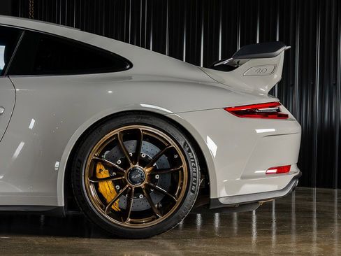 Used 2018 Porsche 911 GT3 RWD image 19