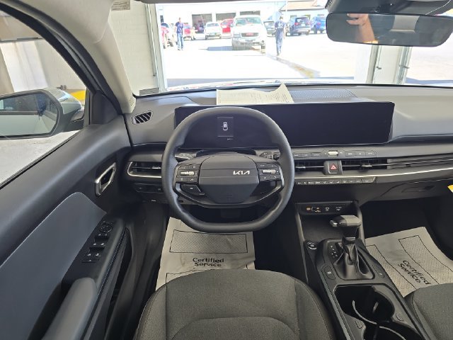 Used 2025 Kia K4 FWD image 12