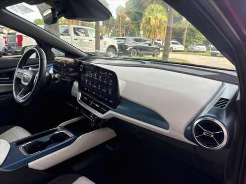 Used 2025 Chevrolet Equinox EV LT w/ Convenience Package FWD image 18