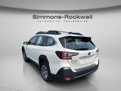Used 2024 Subaru Outback AWD/4WD image 3