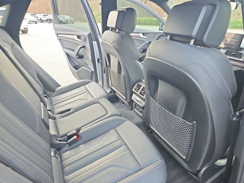 Certified 2022 Audi Q5 2.0T Premium w/ Convenience Package image 11