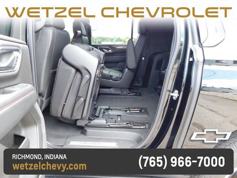 Certified 2022 Chevrolet Suburban RST w/ Luxury Package AWD/4WD image 37