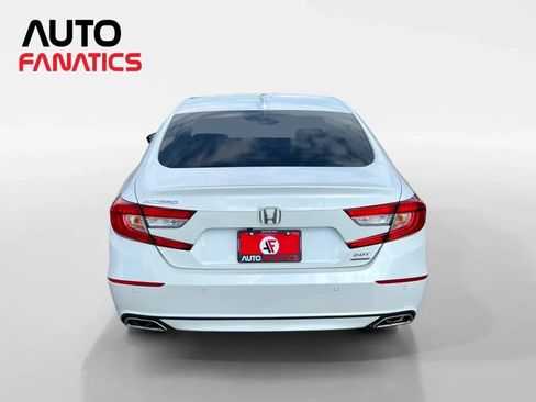 Used 2020 Honda Accord Touring image 4