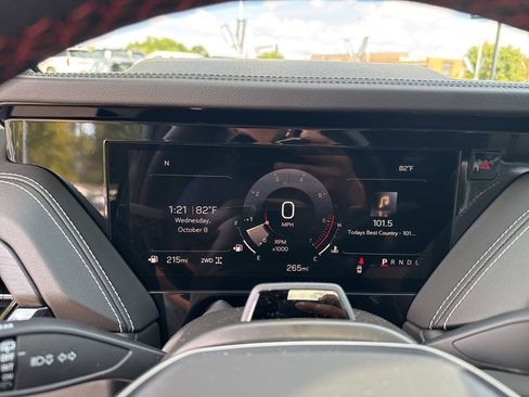 Used 2025 GMC Yukon AT4 Ultimate w/ LPO, Illumination Package image 26