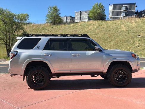 Used 2016 Toyota 4Runner Trail Premium AWD/4WD image 9