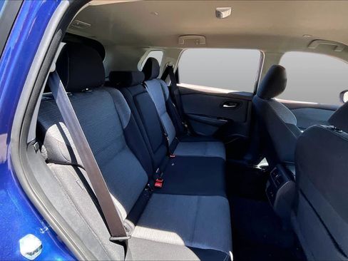 Certified 2023 Nissan Rogue SV FWD image 20