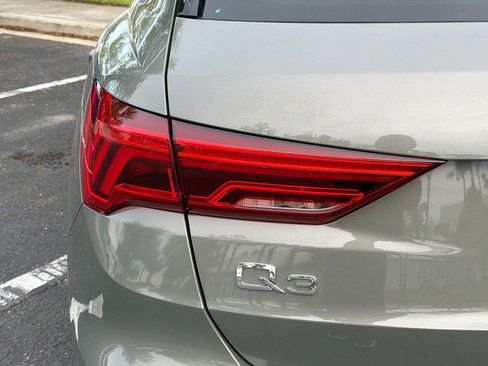 Used 2020 Audi Q3 2.0T Premium w/ Convenience Package AWD/4WD image 11