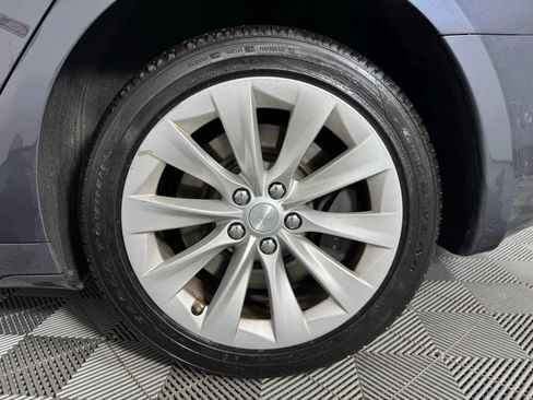 Used 2017 Tesla Model S 90D image 45