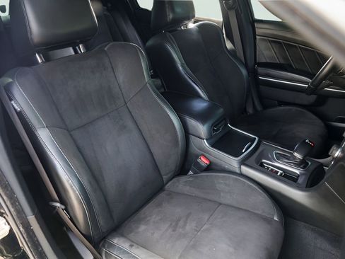 Used 2019 Dodge Charger R/T w/ Plus Group RWD image 32