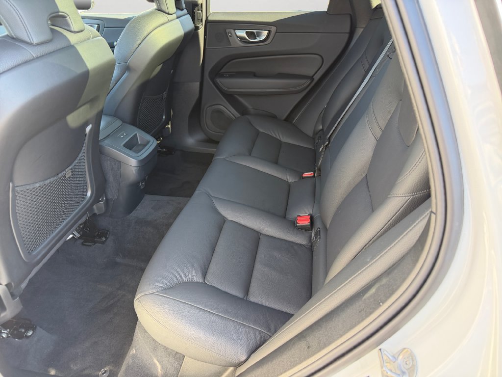 Certified 2024 Volvo XC60 B5 Plus w/ Climate Package AWD/4WD image 12