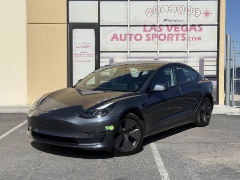 Used 2023 Tesla Model 3 Standard Range RWD image 4