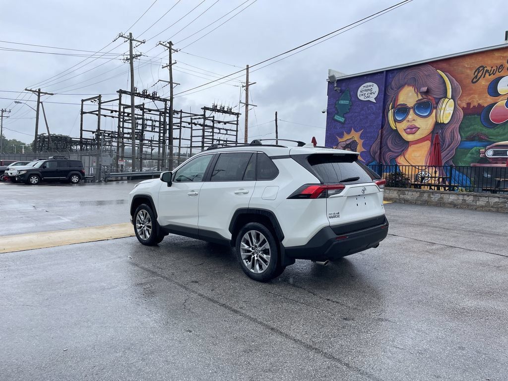 Certified 2022 Toyota RAV4 XLE Premium AWD/4WD image 3