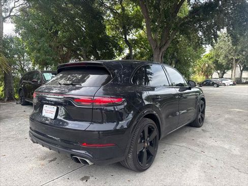 Used 2019 Porsche Cayenne Turbo AWD/4WD image 7